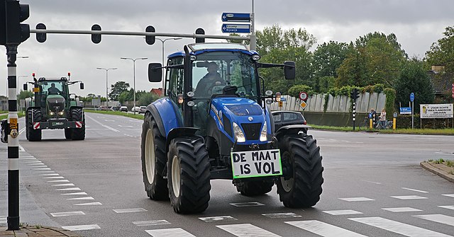 Dutch Tractors, By kees torn, from https://commons.wikimedia.org/wiki/Category:Protests_of_Dutch_farmers_against_nitrogen_policy#/media/File:2019-10-01_Boerenprotest_Den_Haag_01.jpg